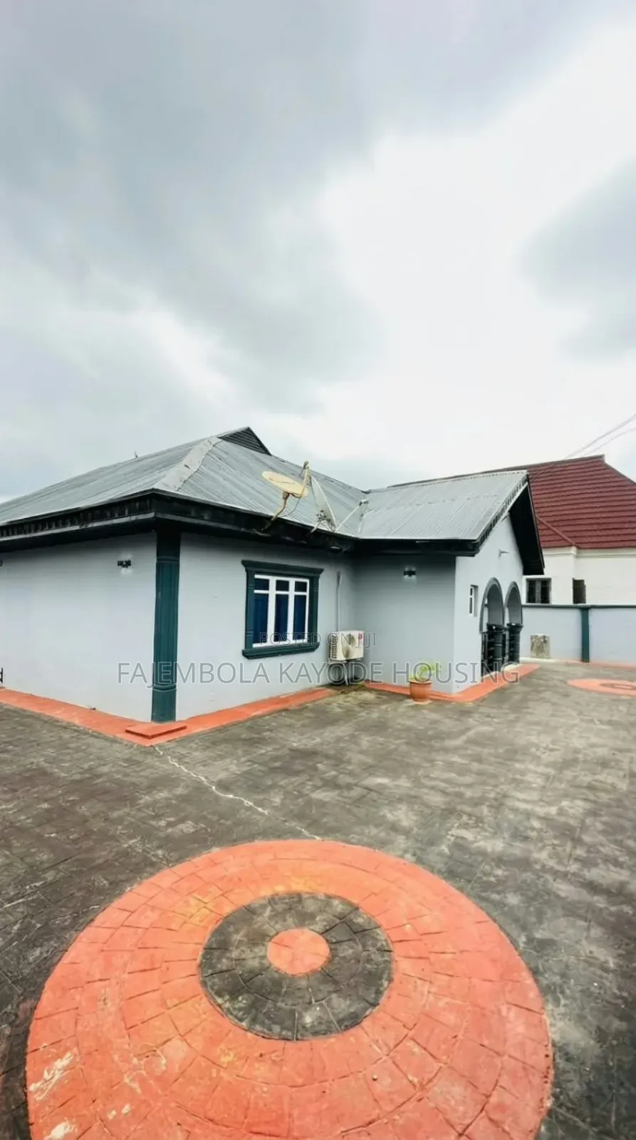 Furnished 4bdrm Bungalow in Irepodun Estate, Akobo for sale