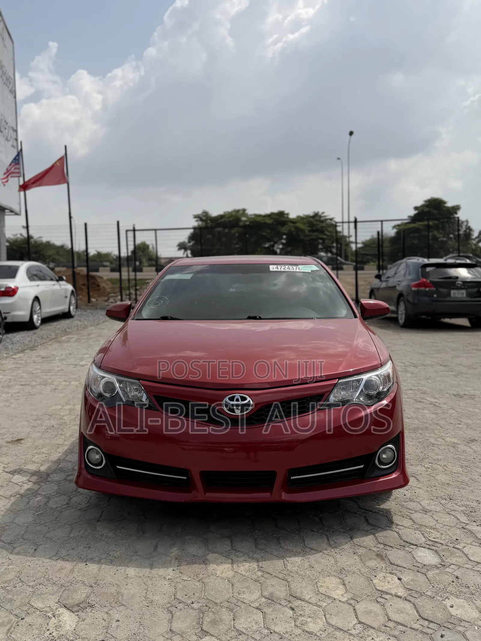 Toyota Camry SE 4dr Sedan (2.5L 4cyl 6A) 2013 Red