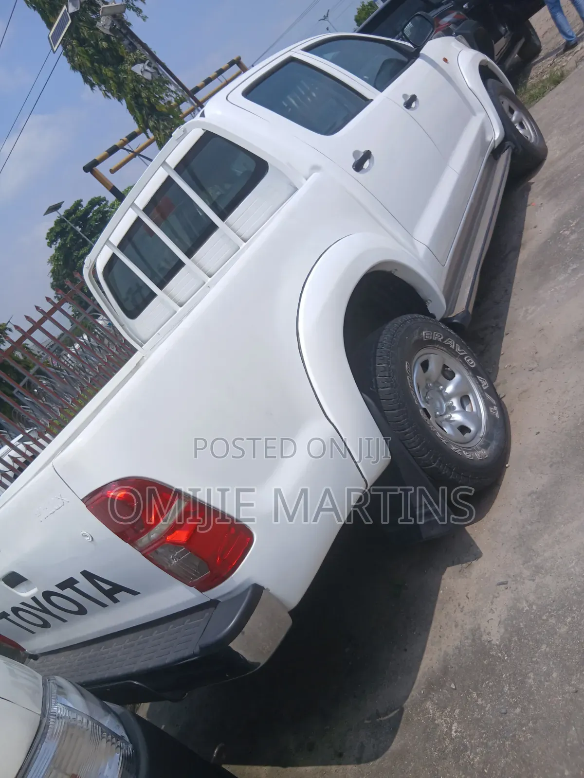 Toyota Hilux 2014 White