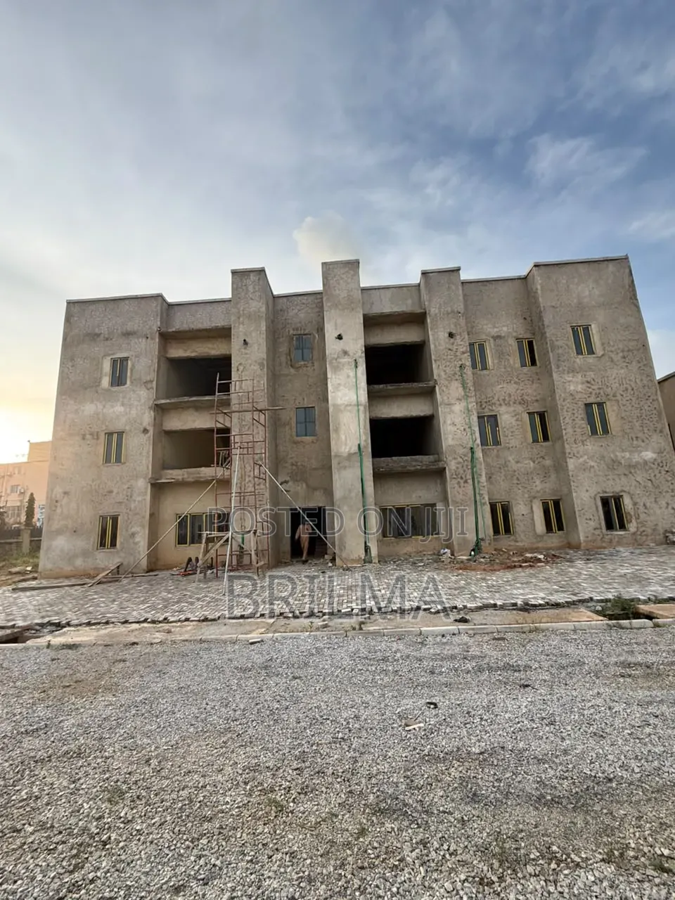 3bdrm Apartment in Kuje for sale