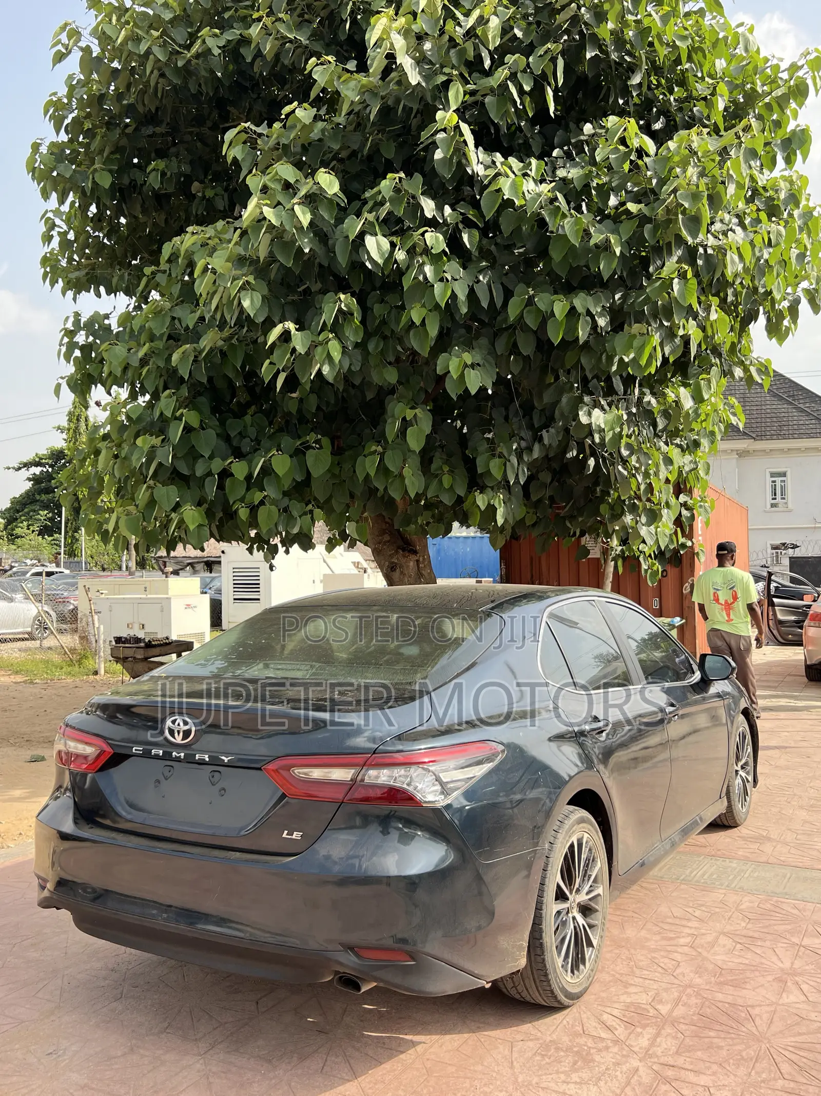 Toyota Camry LE (2.5L 4cyl 8A) 2019 Blue
