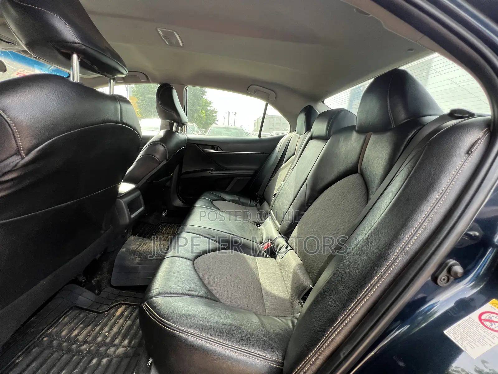 Toyota Camry LE (2.5L 4cyl 8A) 2019 Blue