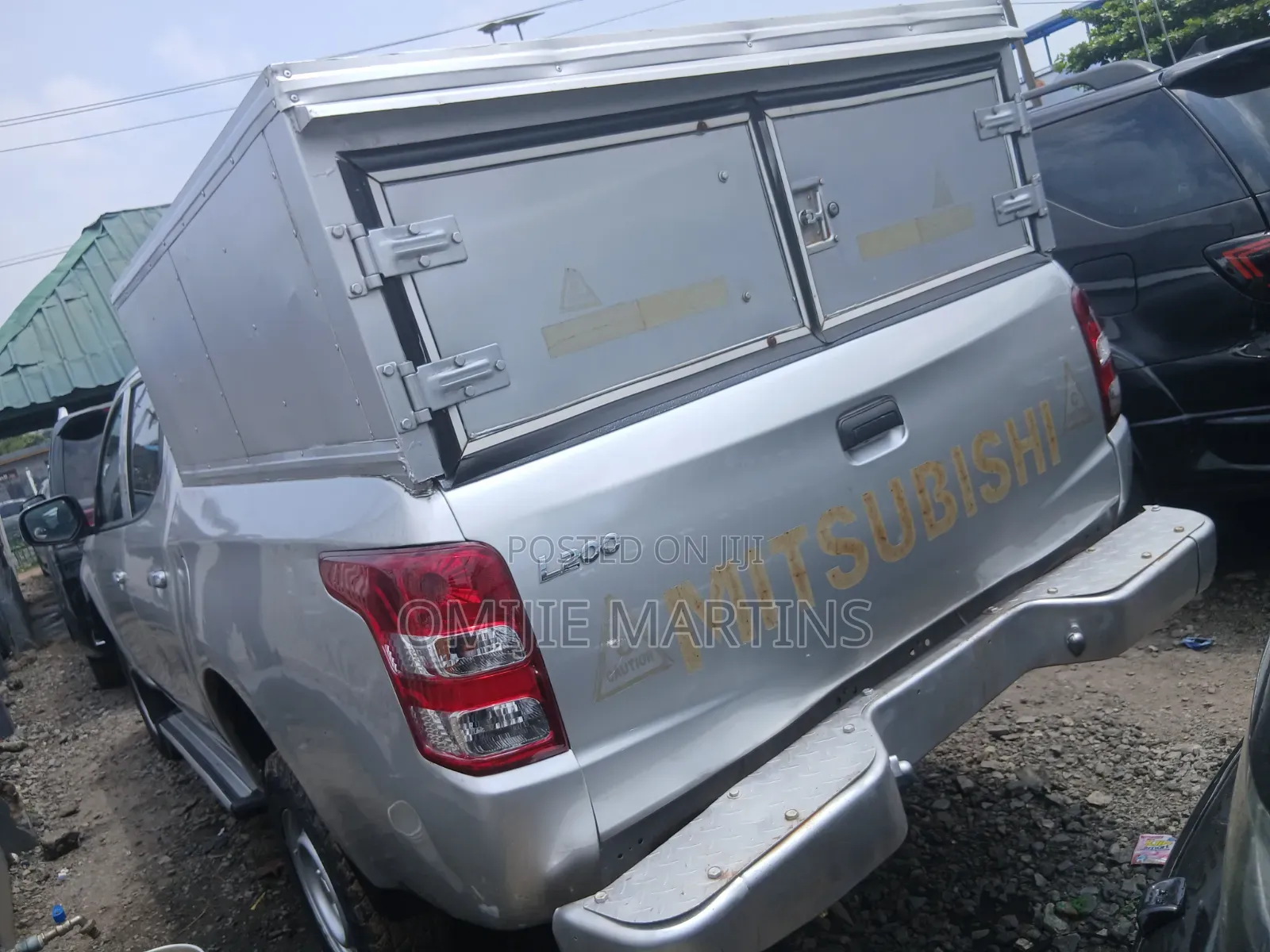 Mitsubishi L200 2016 Gray