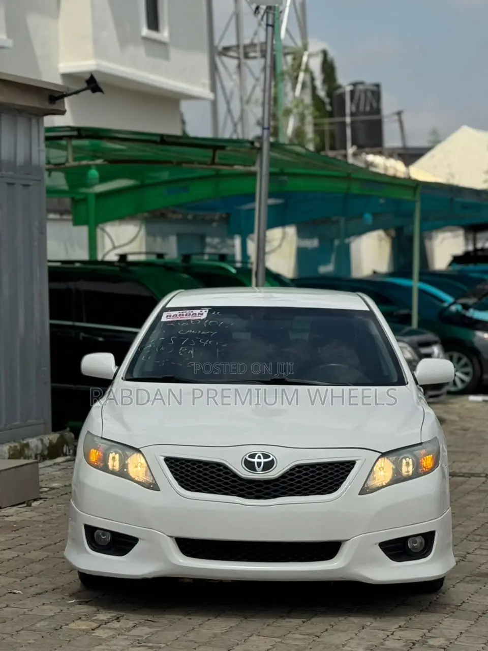 Toyota Camry SE 4dr Sedan (2.5L 4cyl 6AM) 2010 White