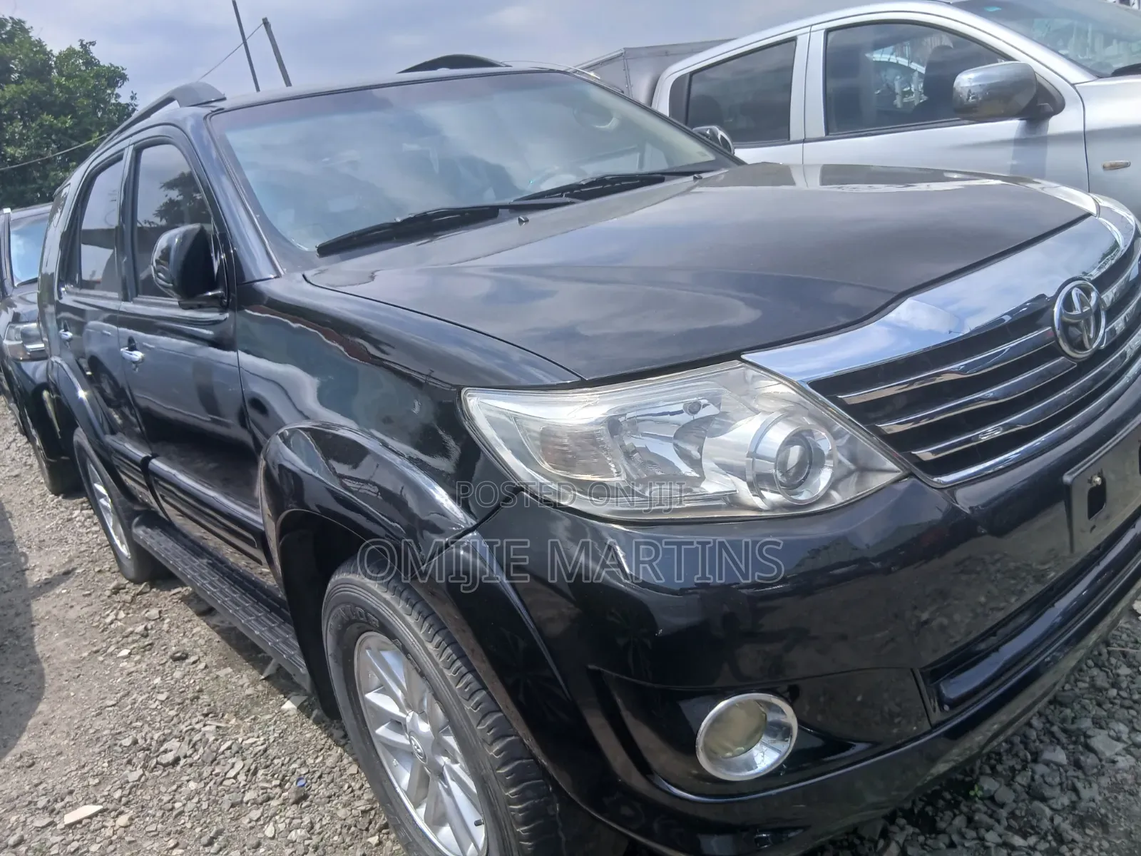 Toyota Fortuner 2013 Black