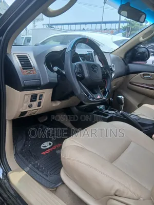 Toyota Fortuner 2013 Black
