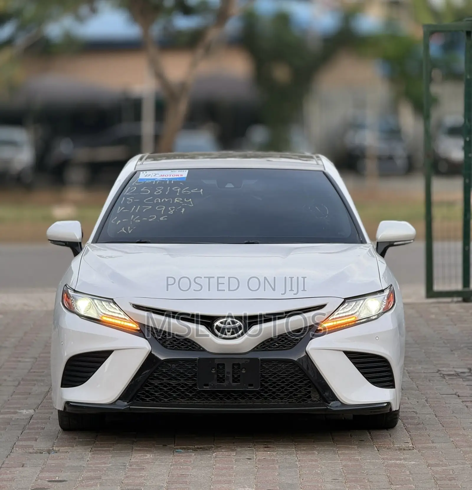 Toyota Camry XSE V6 FWD (3.5L 6cyl 8AM) 2018 White