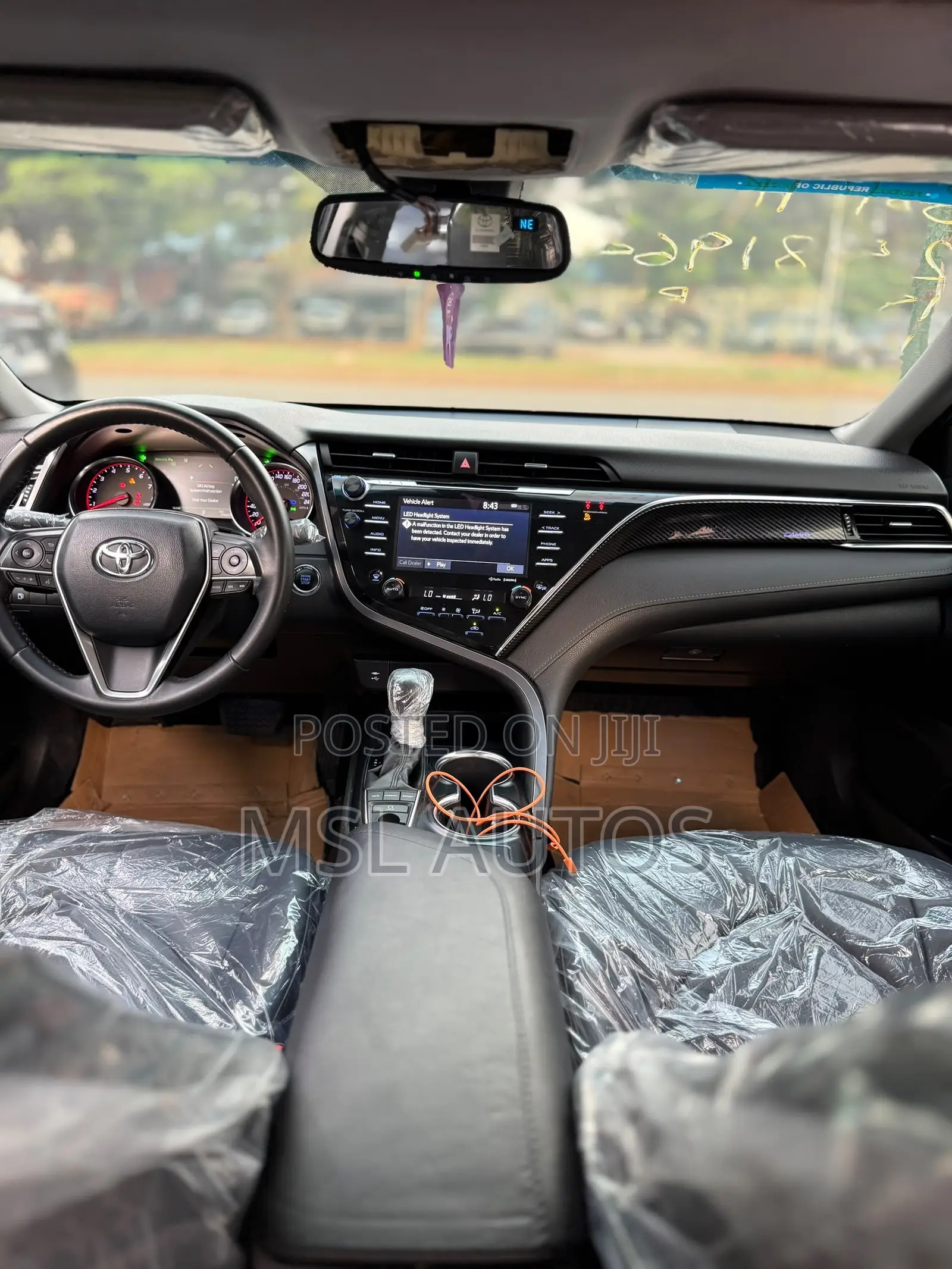 Toyota Camry XSE V6 FWD (3.5L 6cyl 8AM) 2018 White