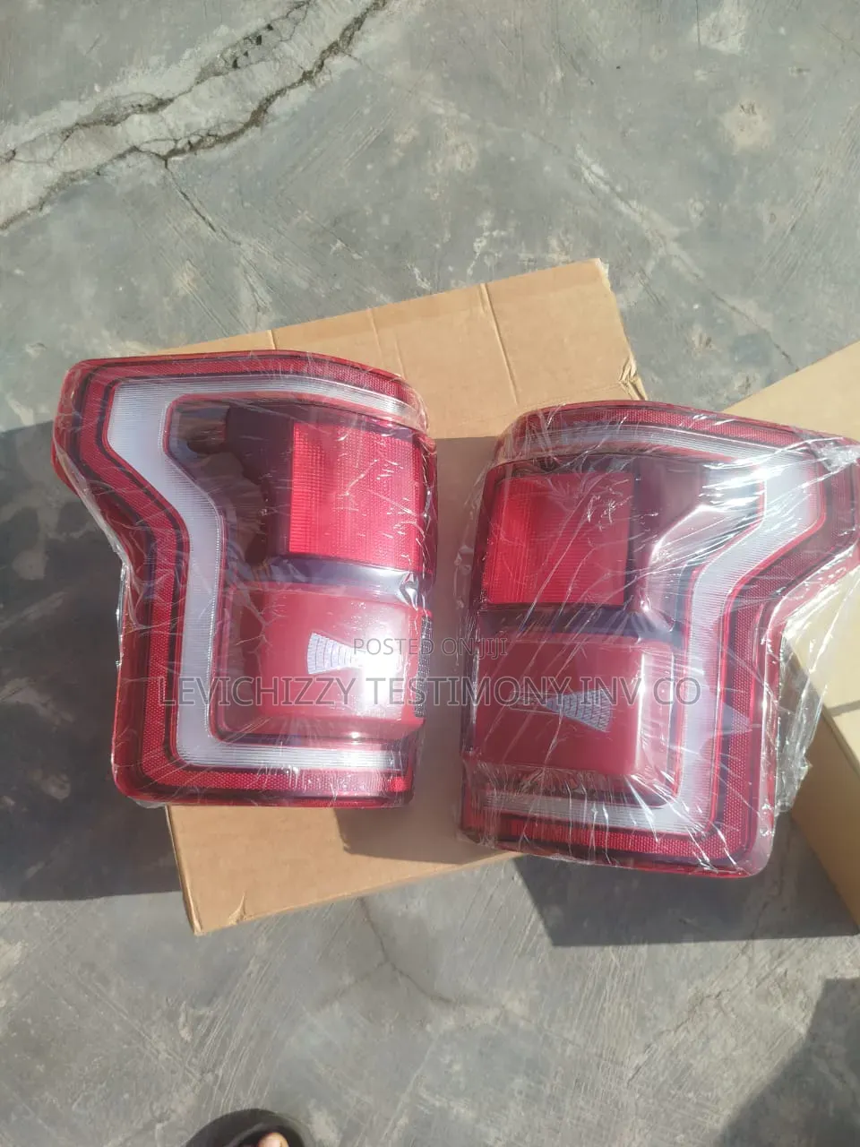 2016,2017,2018 ,2019,2020 Ford F150 Charger Rear Light/Tail Light