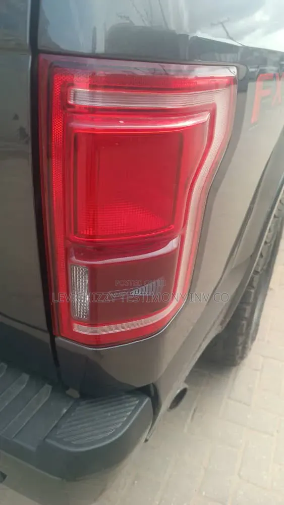 2016,2017,2018 ,2019,2020 Ford F150 Charger Rear Light/Tail Light