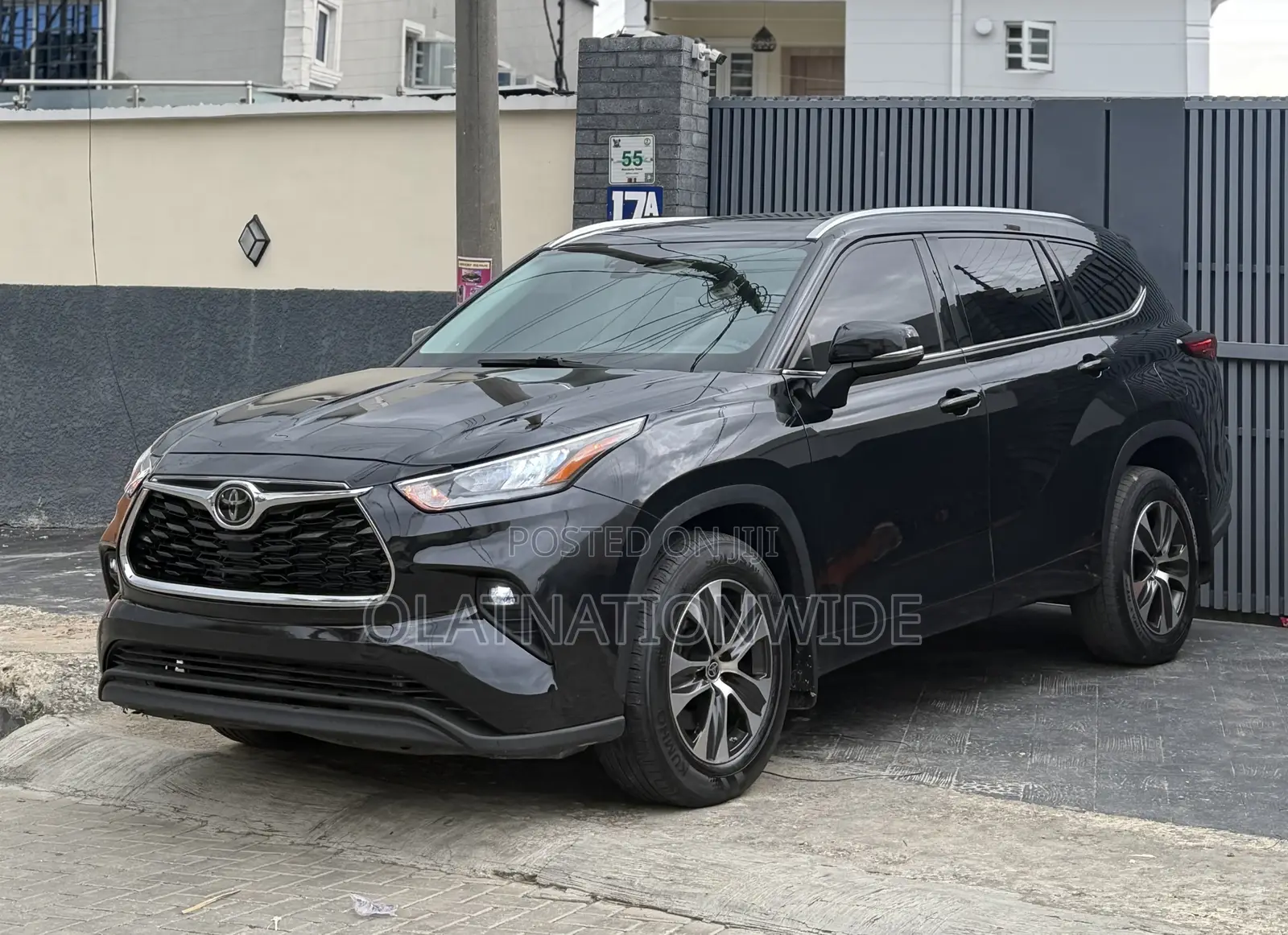 Toyota Highlander Limited 2021 Black