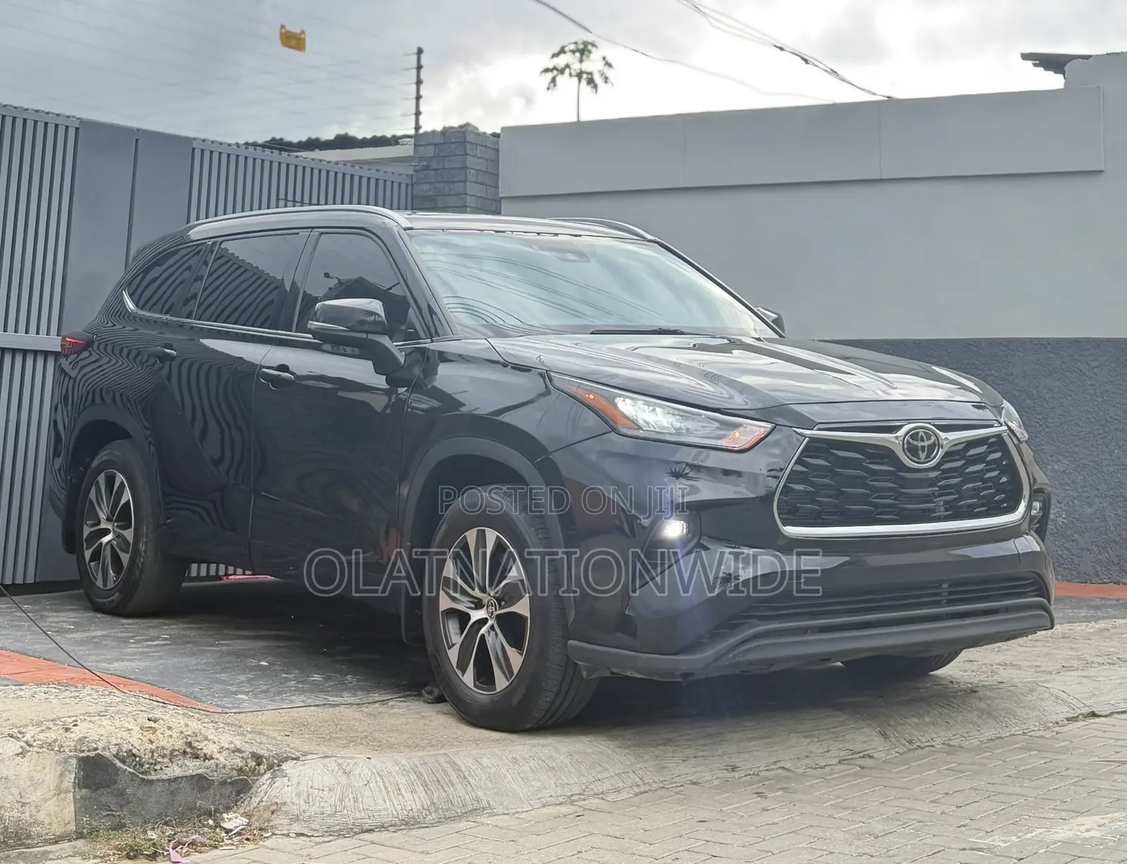 Toyota Highlander Limited 2021 Black