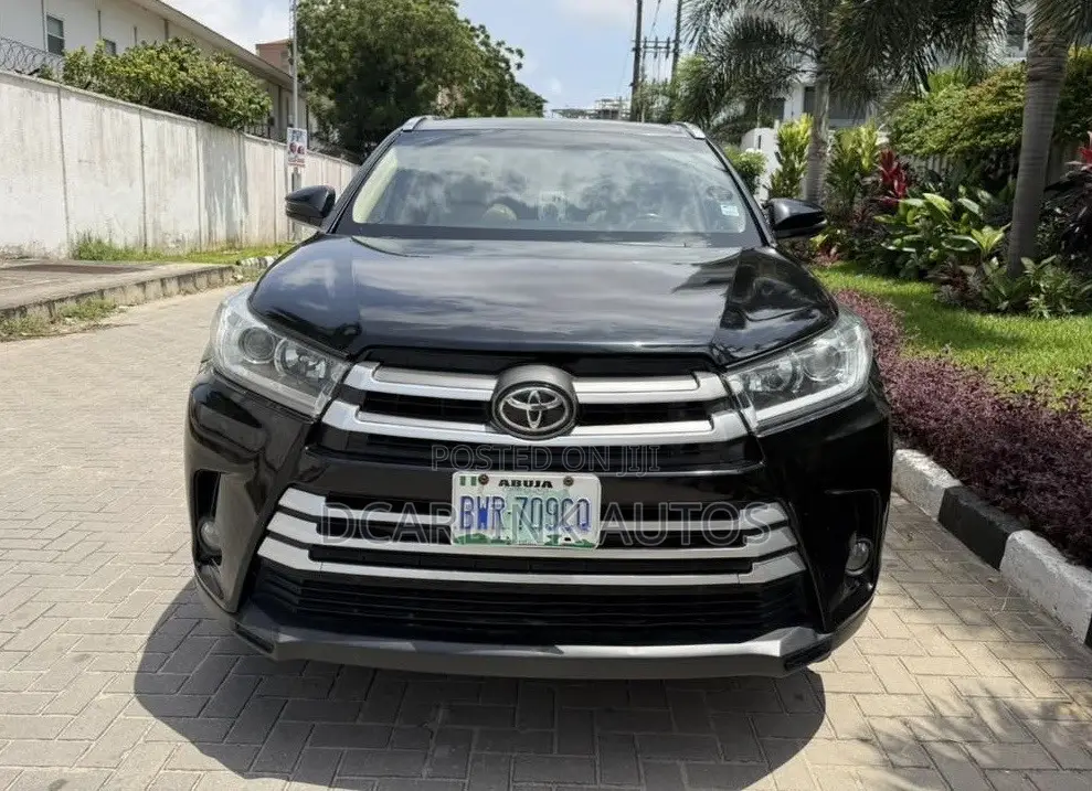 Toyota Highlander XLE 4dr SUV (3.5L 6cyl 6A) 2014 Black