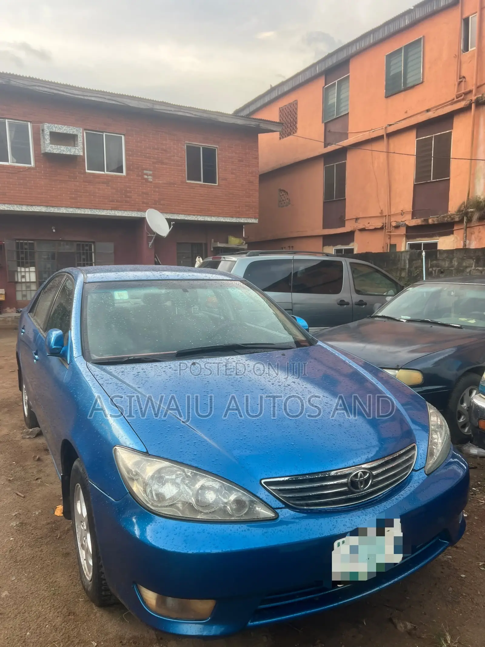 Toyota Camry LE 4dr Sedan (2.4L 4cyl 5M) 2004
