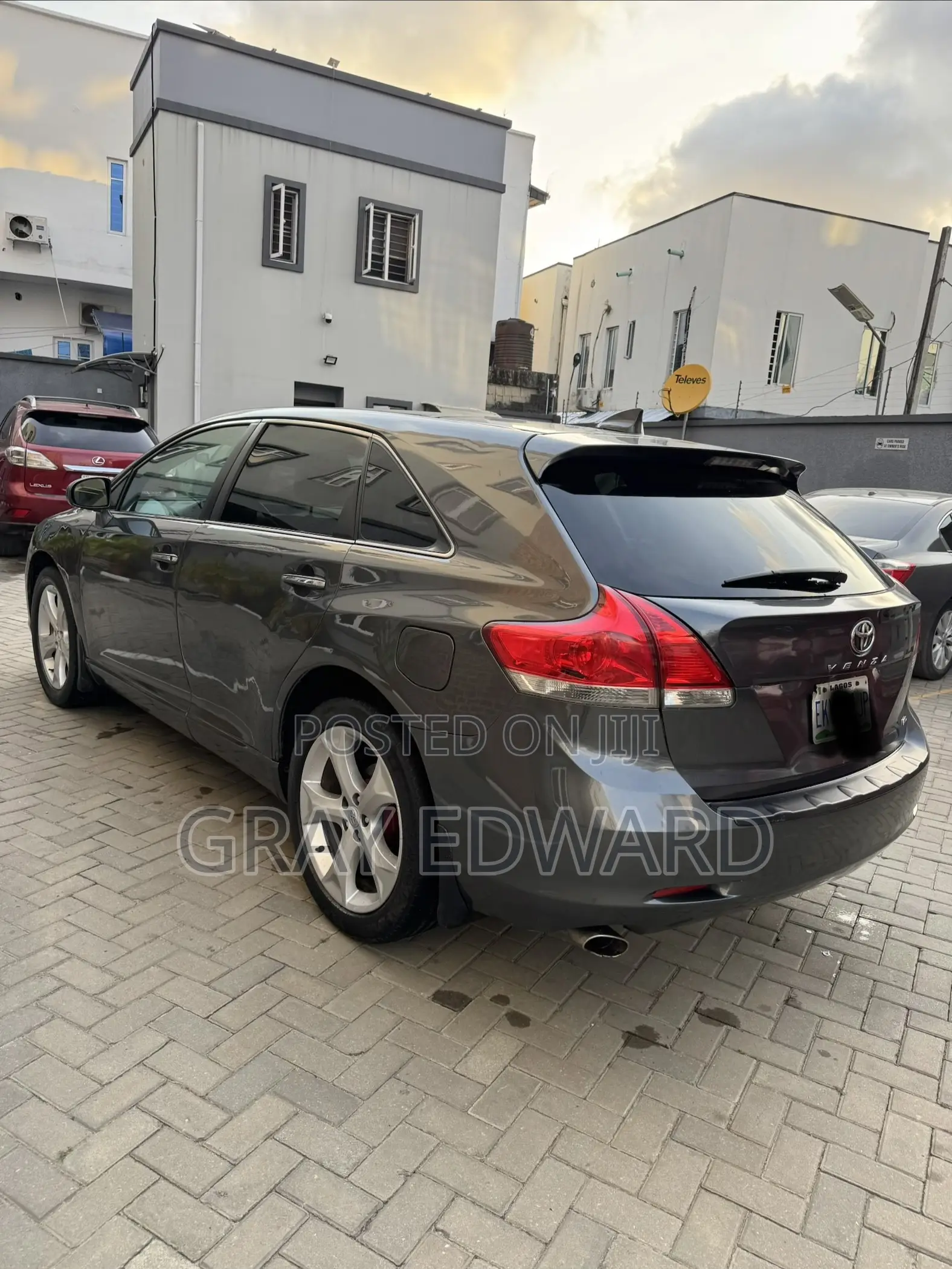 Toyota Venza V6 AWD 2010 Gray