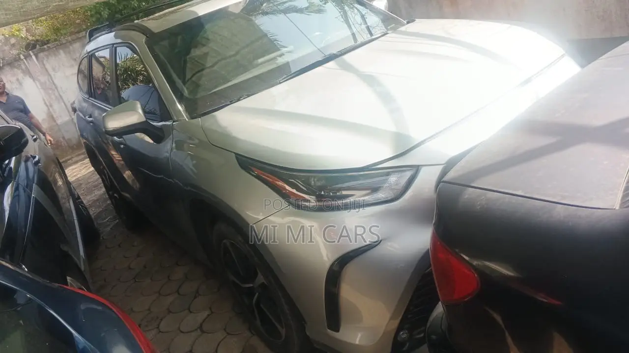 Toyota Highlander XSE 2022 Silver