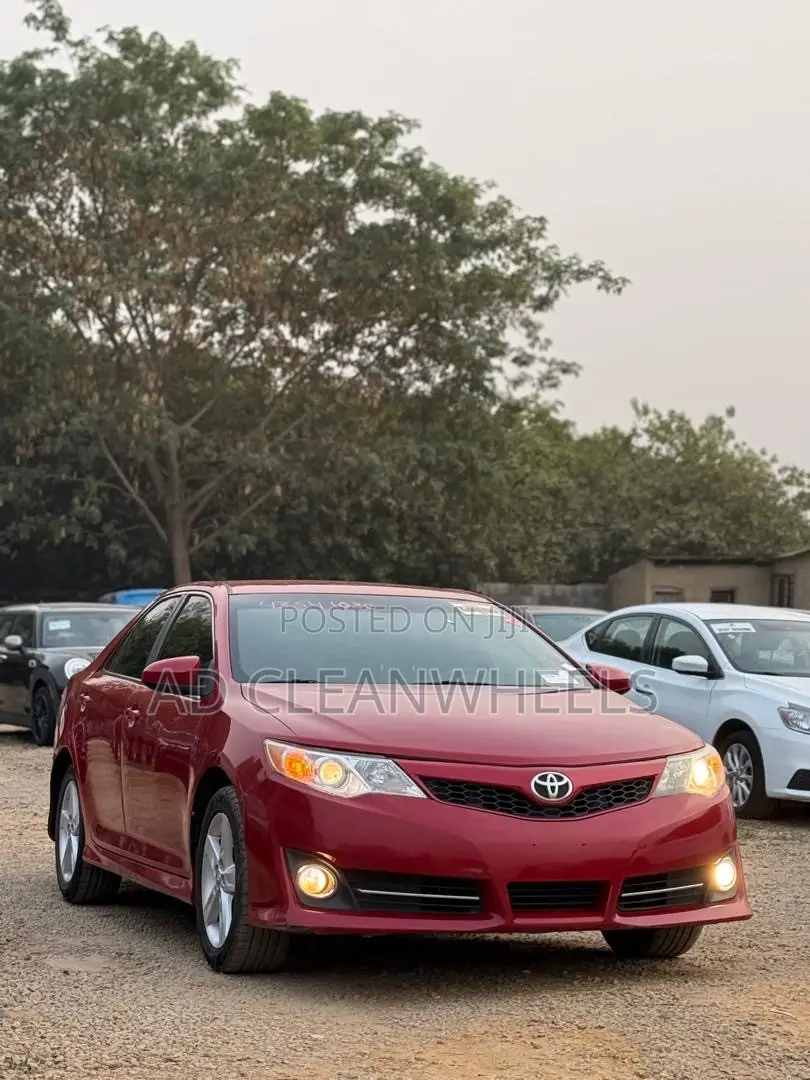 Toyota Camry SE 4dr Sedan (3.5L 6cyl 6A) 2014 Red