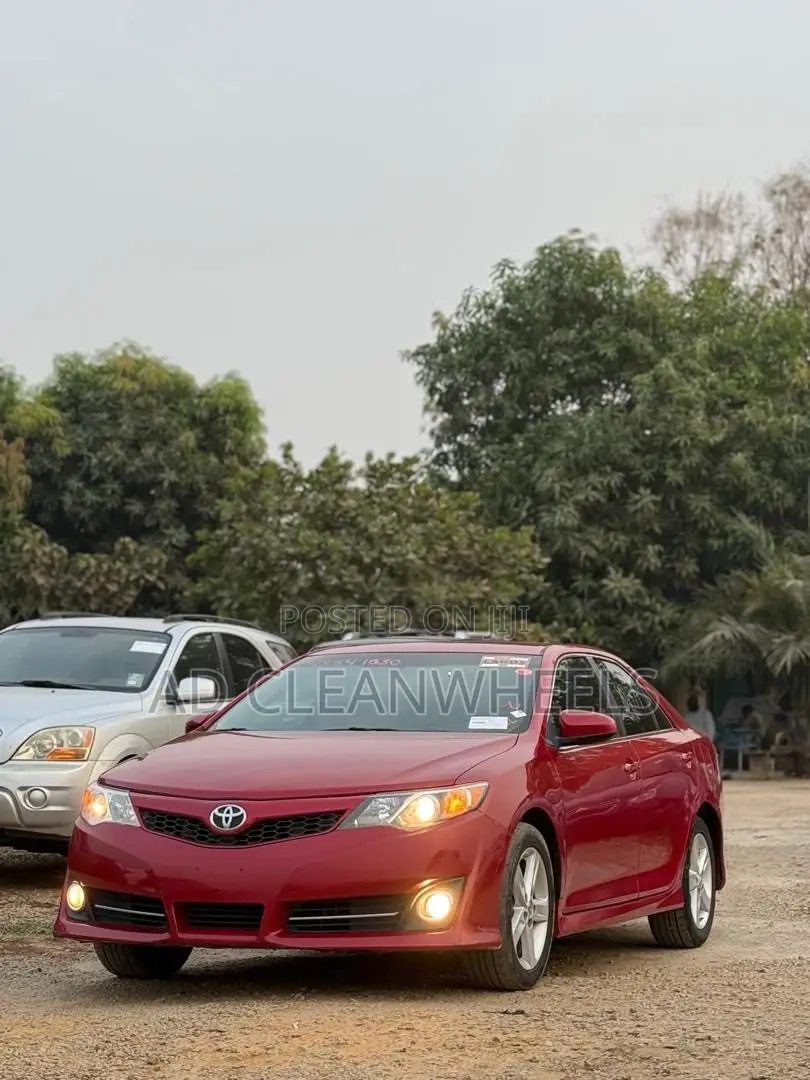 Toyota Camry SE 4dr Sedan (3.5L 6cyl 6A) 2014 Red