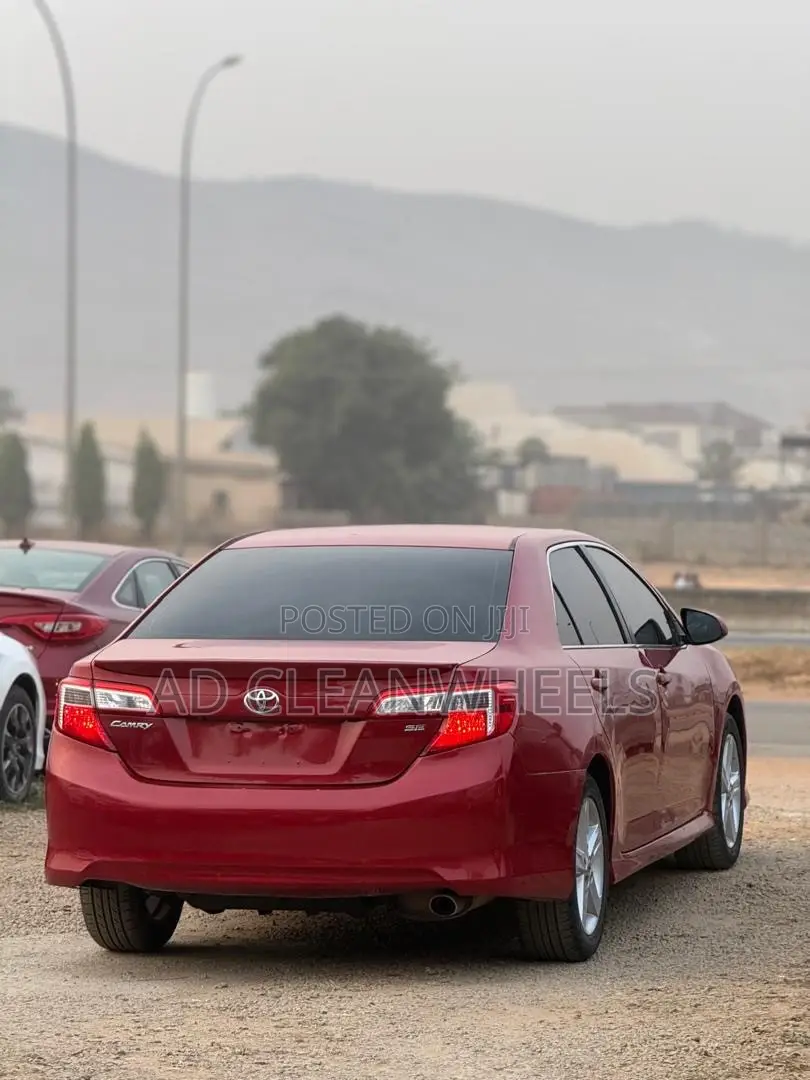 Toyota Camry SE 4dr Sedan (3.5L 6cyl 6A) 2014 Red