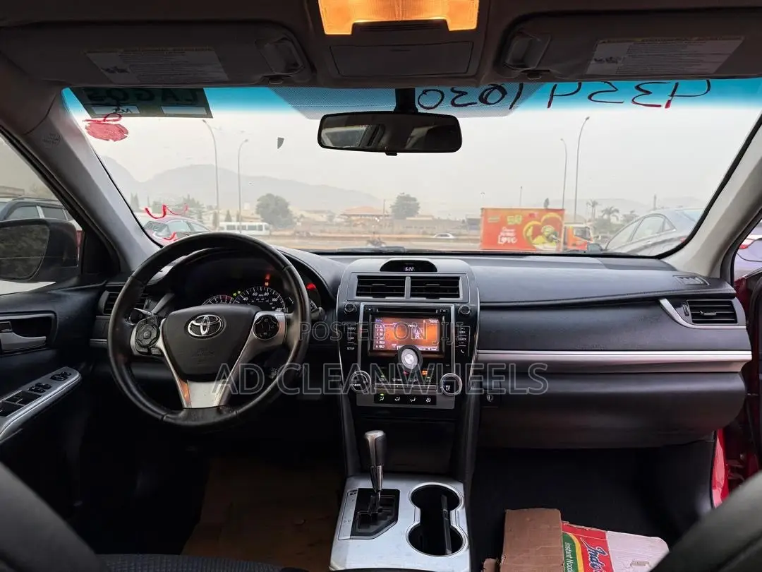 Toyota Camry SE 4dr Sedan (3.5L 6cyl 6A) 2014 Red