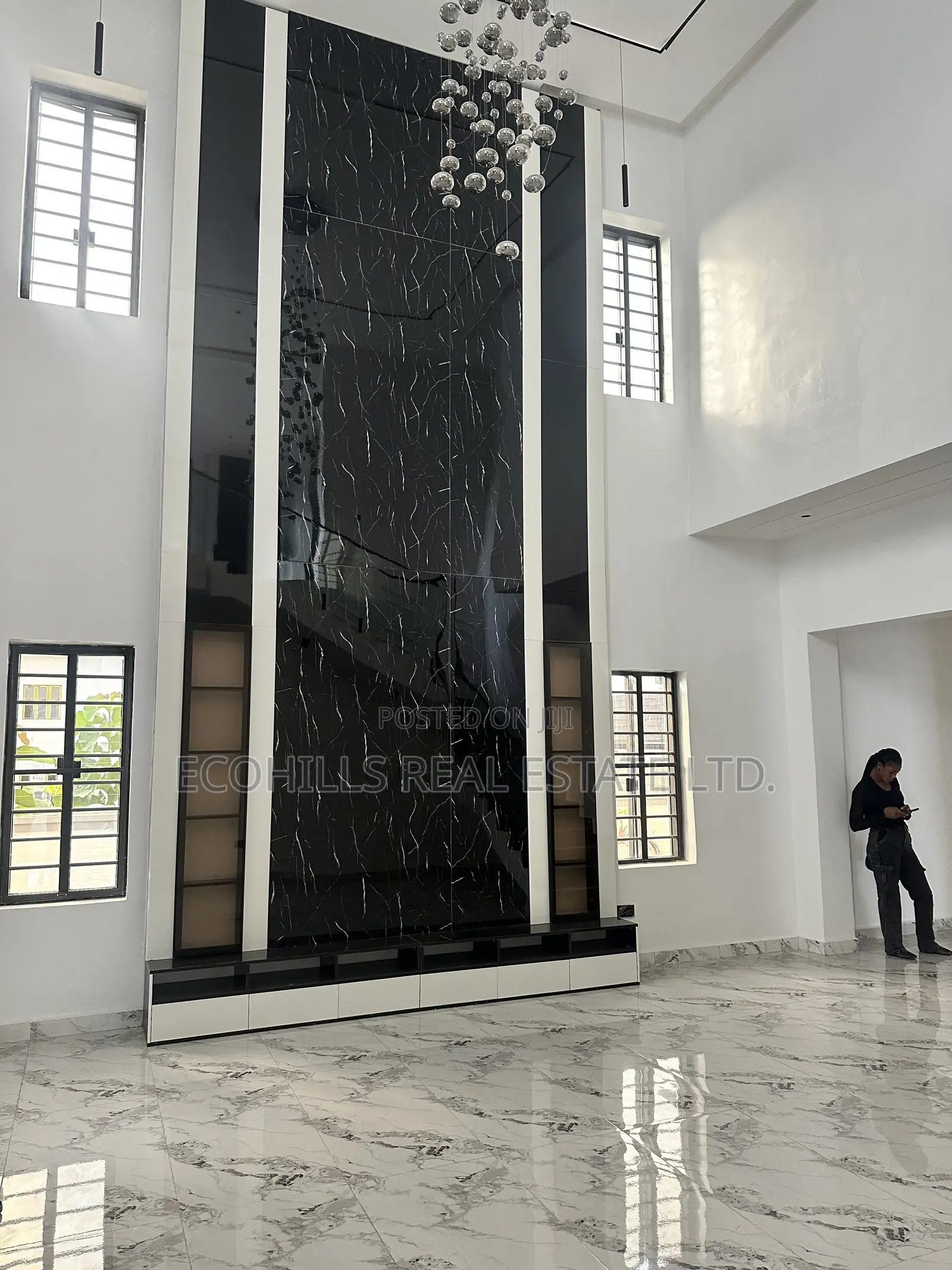 5bdrm Duplex in Galadimawa for sale
