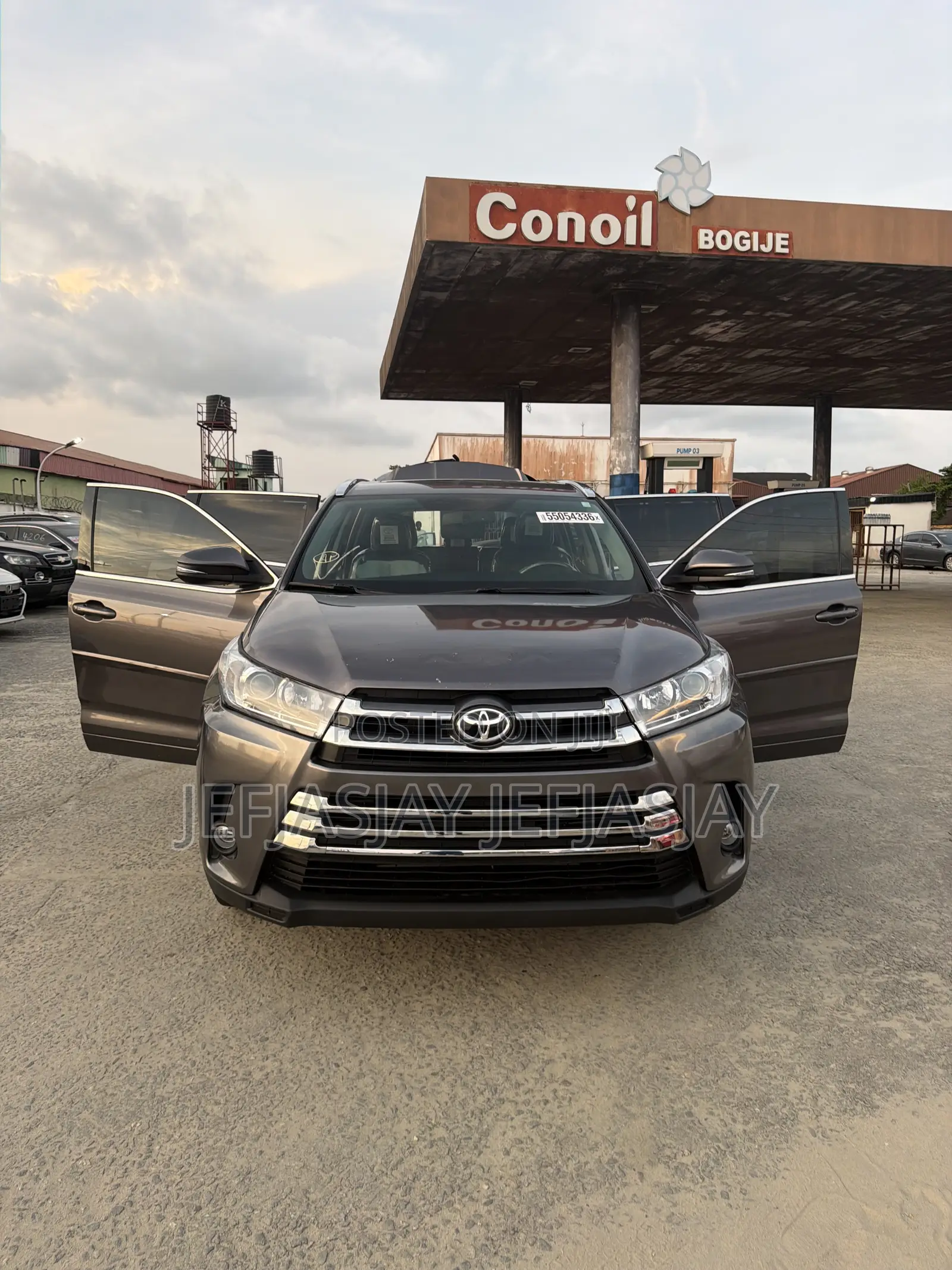 Toyota Highlander XLE V6 4x4 (3.5L 6cyl 6A) 2016 Gray