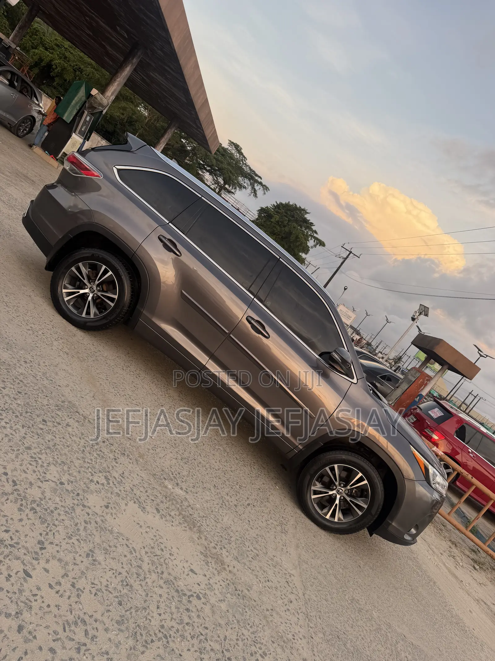Toyota Highlander XLE V6 4x4 (3.5L 6cyl 6A) 2016 Gray