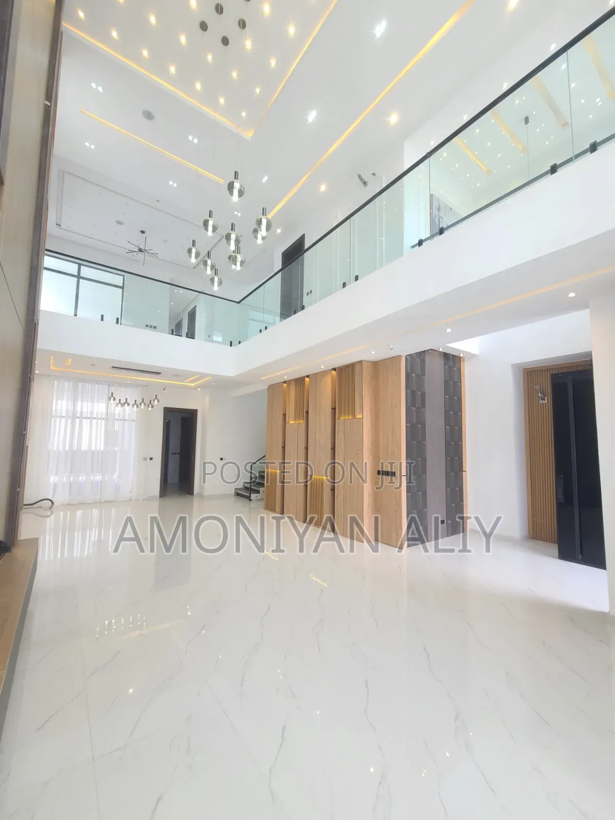 5bdrm Mansion in Megamond Estate, Ikota for sale