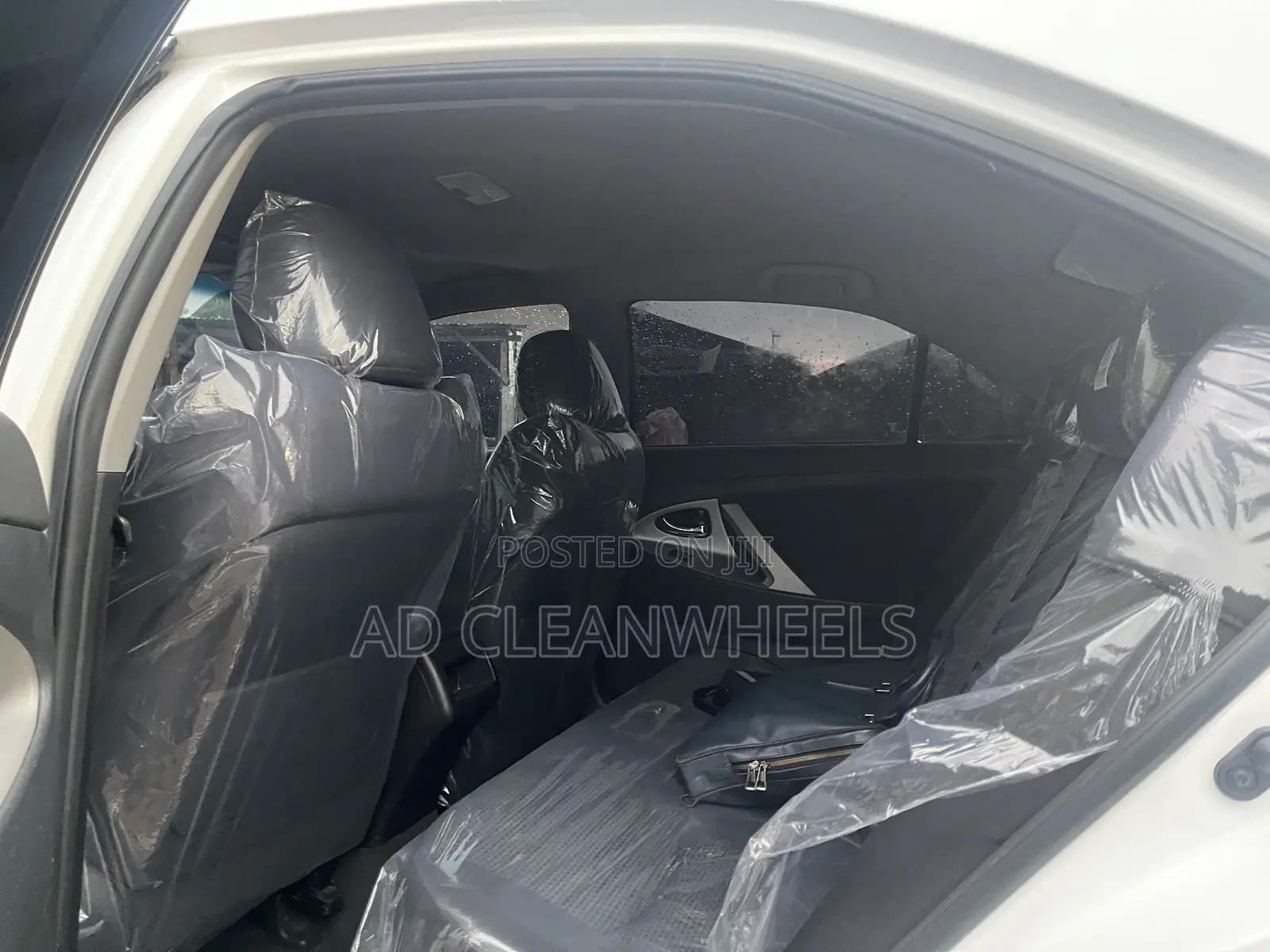 Toyota Camry SE 4dr Sedan (2.5L 4cyl 6AM) 2010 White