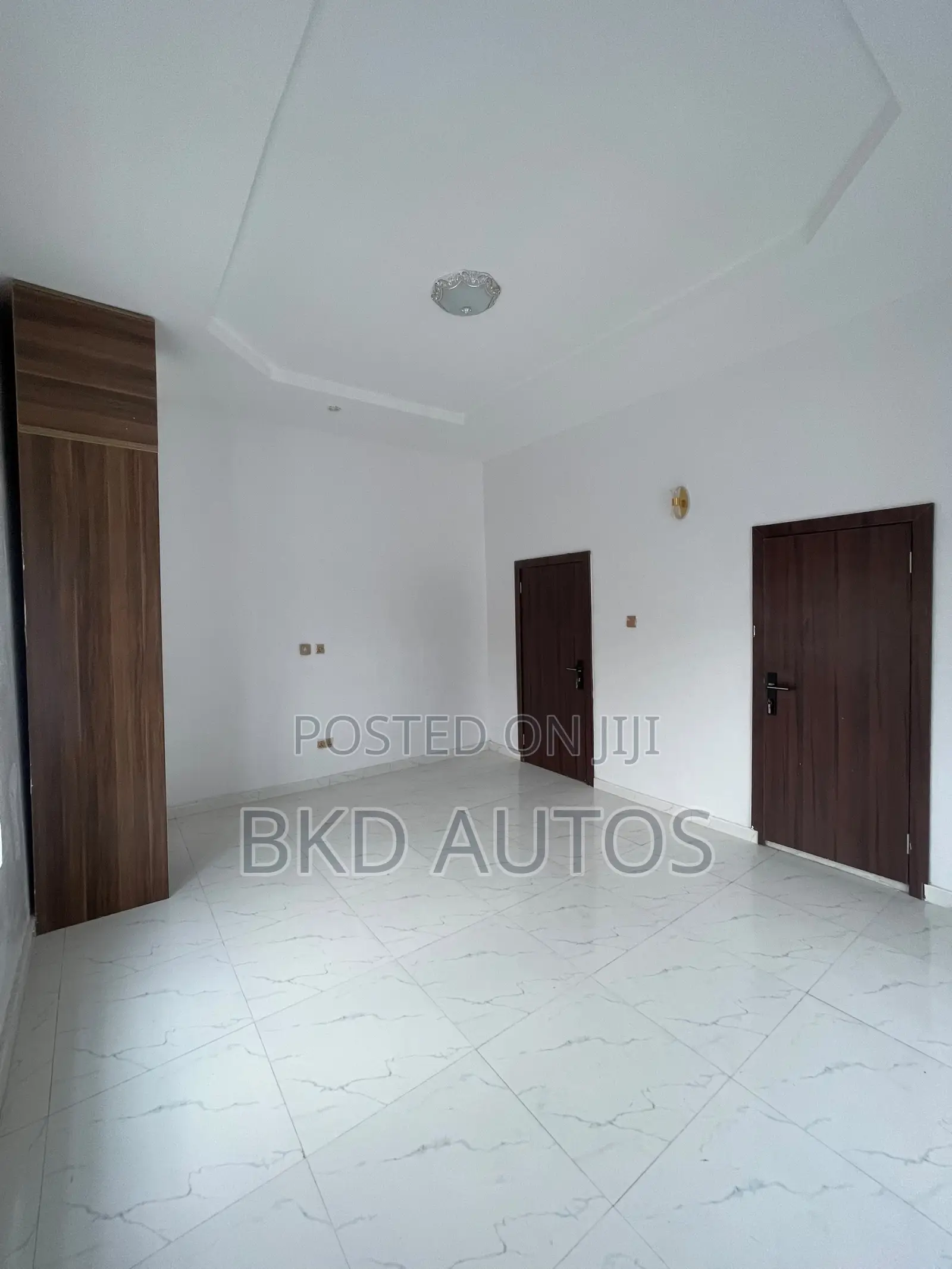 5bdrm Duplex in Sangotedo for sale