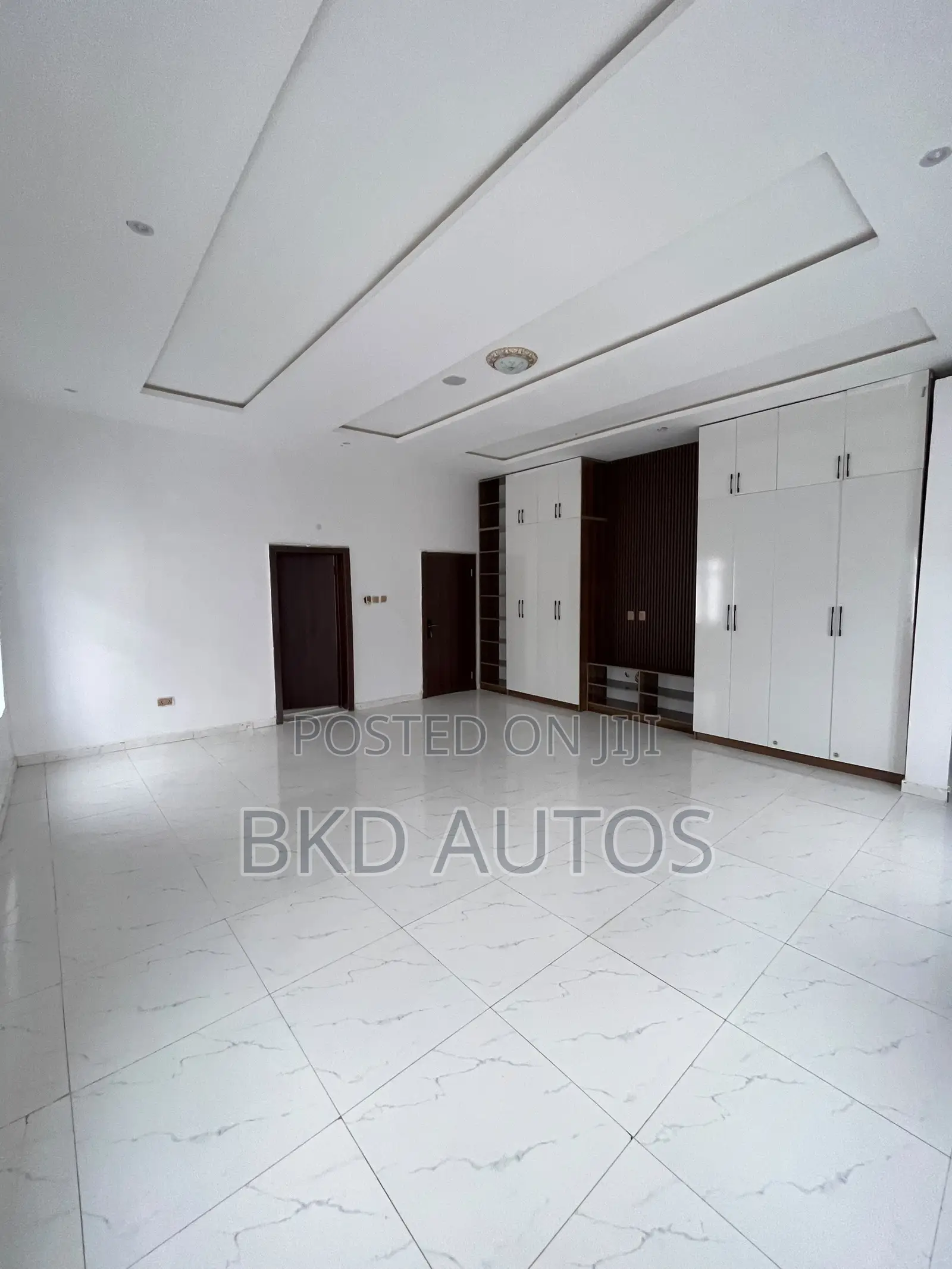 5bdrm Duplex in Sangotedo for sale