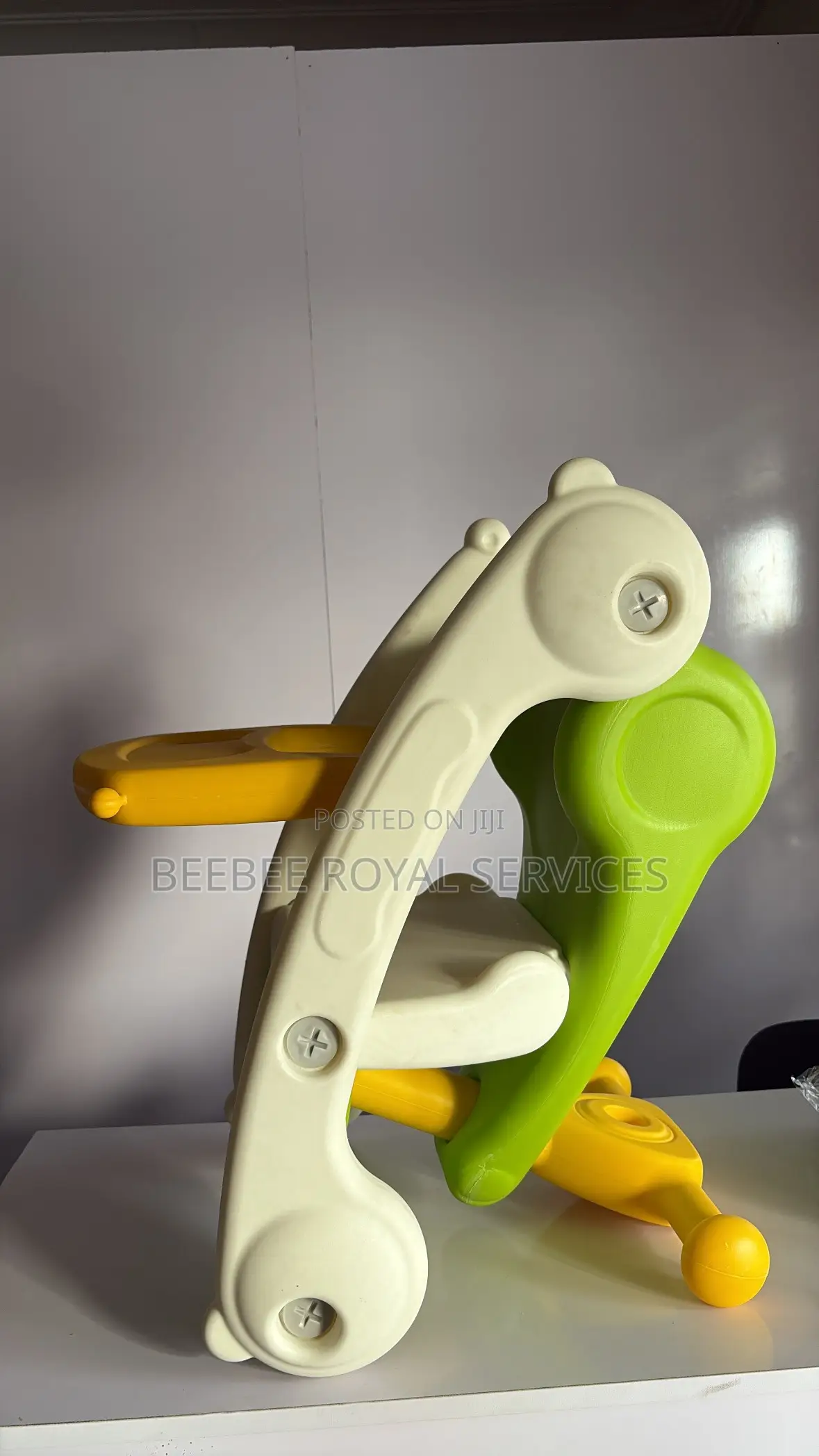 Kids Feeding Chair That Converts Into a Rocker