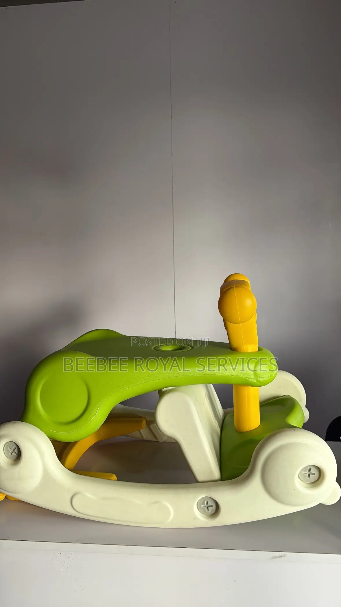 Kids Feeding Chair That Converts Into a Rocker