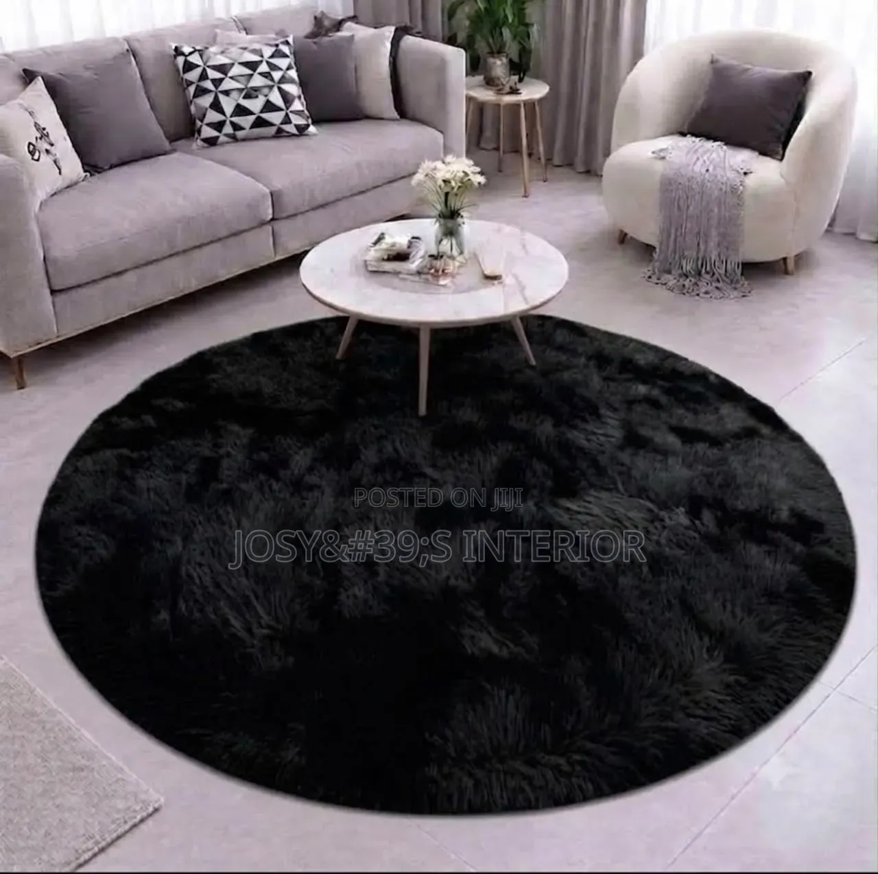 Fluffy Center Rug