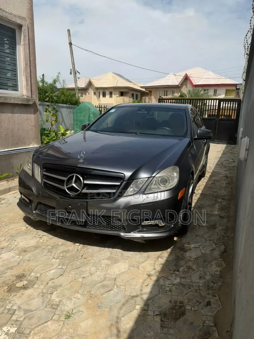 Mercedes-Benz E350 Base 4dr Sedan RWD (3.5L 6cyl 7A) 2010 Blue