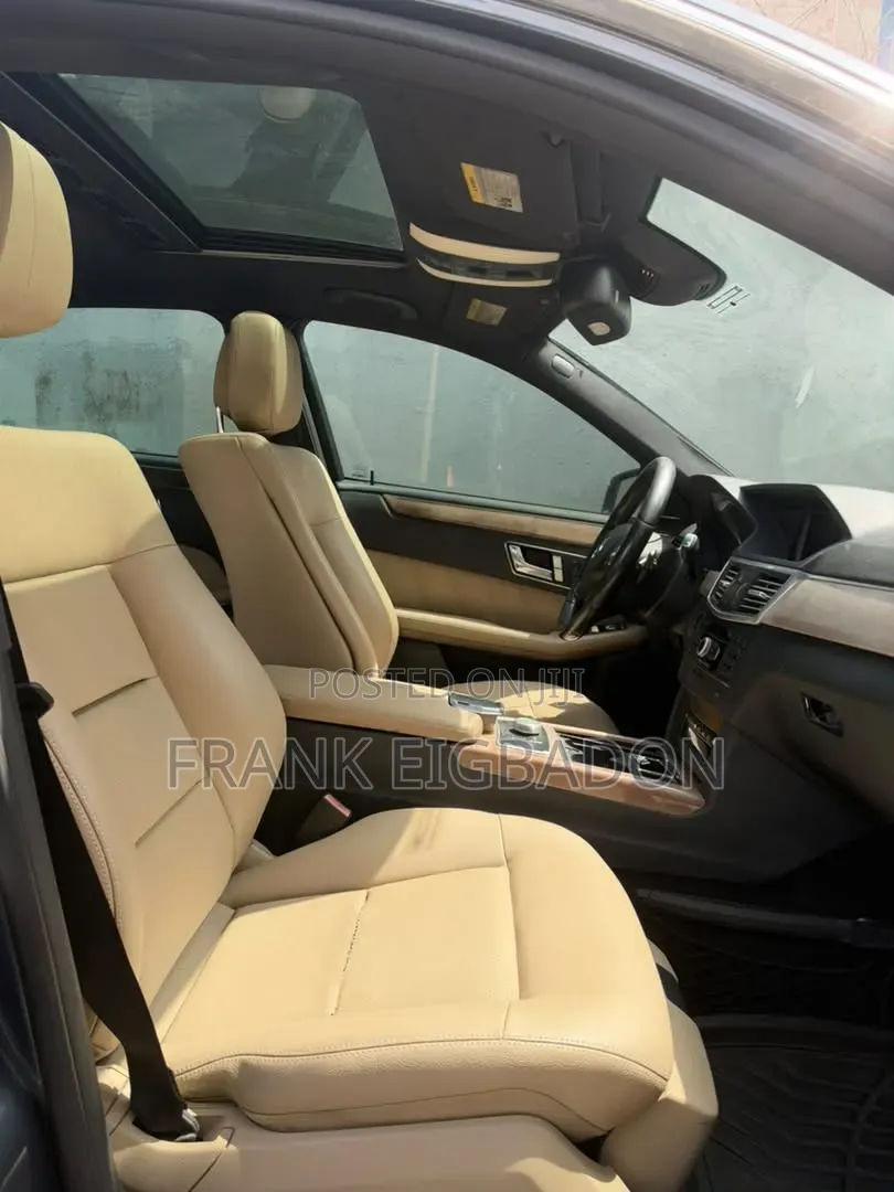 Mercedes-Benz E350 Base 4dr Sedan RWD (3.5L 6cyl 7A) 2010 Blue