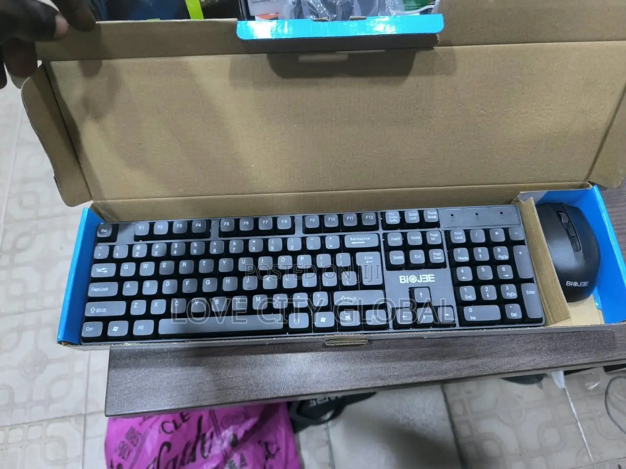 BIOJEE WT001 Wireless Keyboard & Mouse Combo Full-Size Numeric Keypad