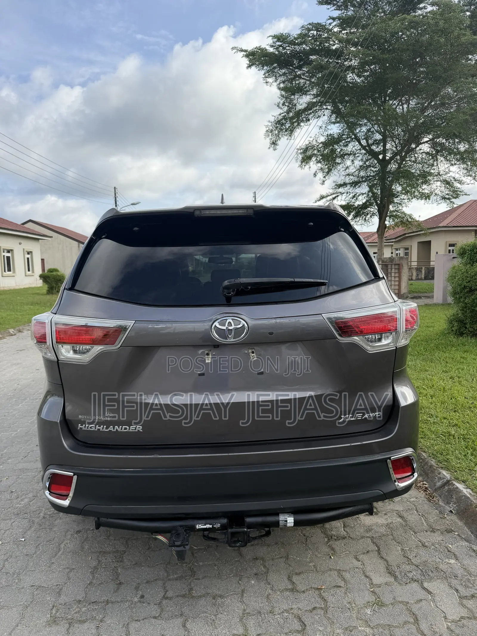 Toyota Highlander XLE V6 4x4 (3.5L 6cyl 6A) 2016 Gray