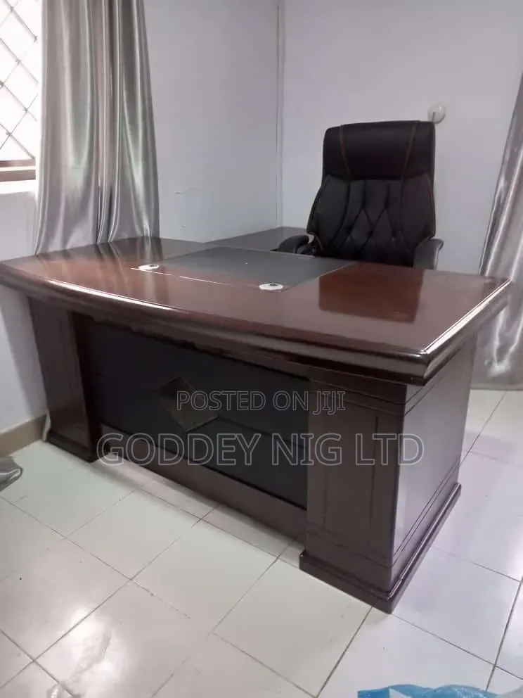 Quality Office and Table With Extension