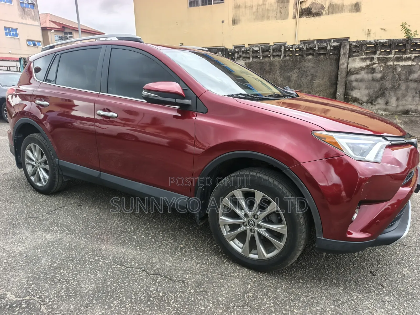 Toyota RAV4 Platinum 4dr SUV AWD (2.5L 4cyl 6A) 2018 Red