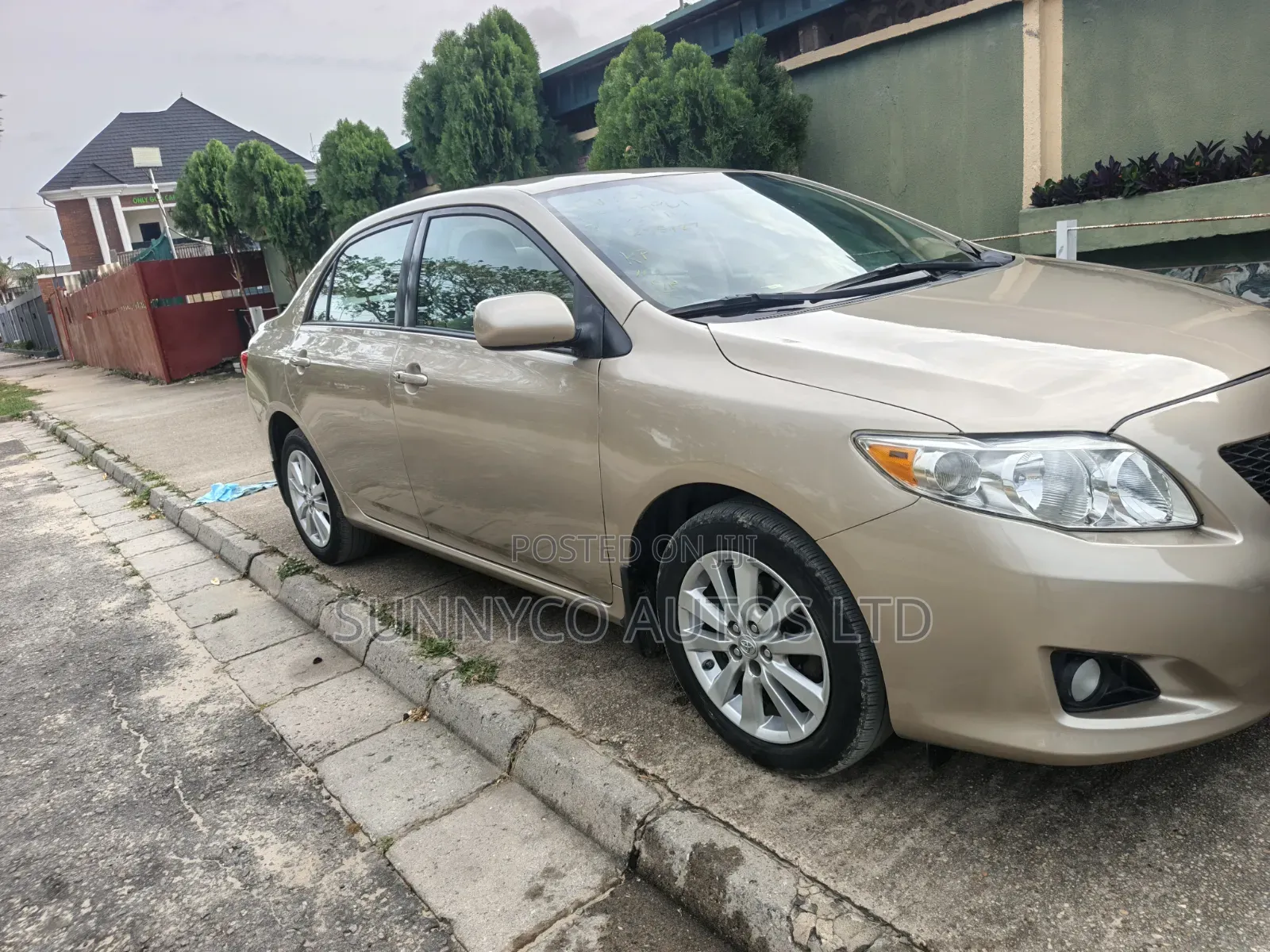 Toyota Corolla 2009 Gold