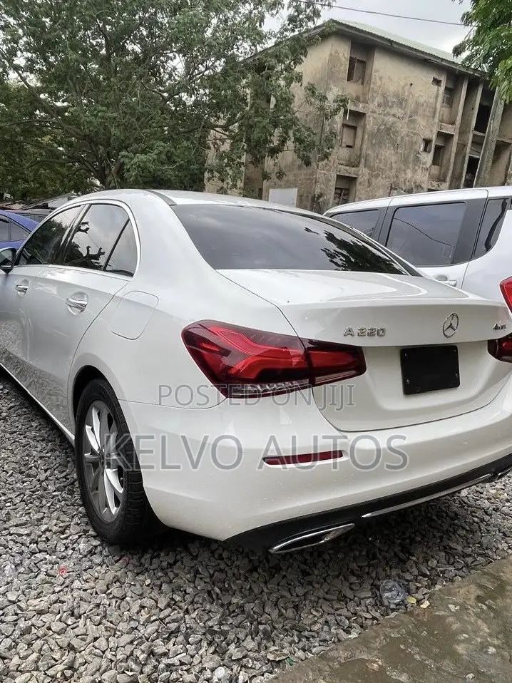 Mercedes-Benz A-Class A 220 4MATIC 2022 White
