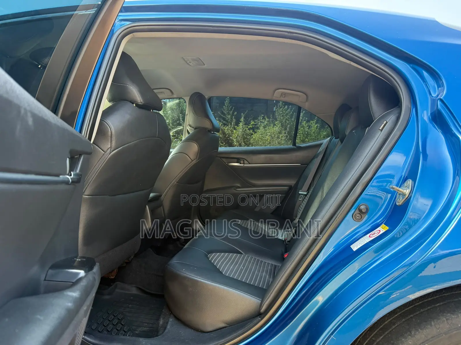Toyota Camry SE FWD (2.5L 4cyl 8AM) 2018 Blue