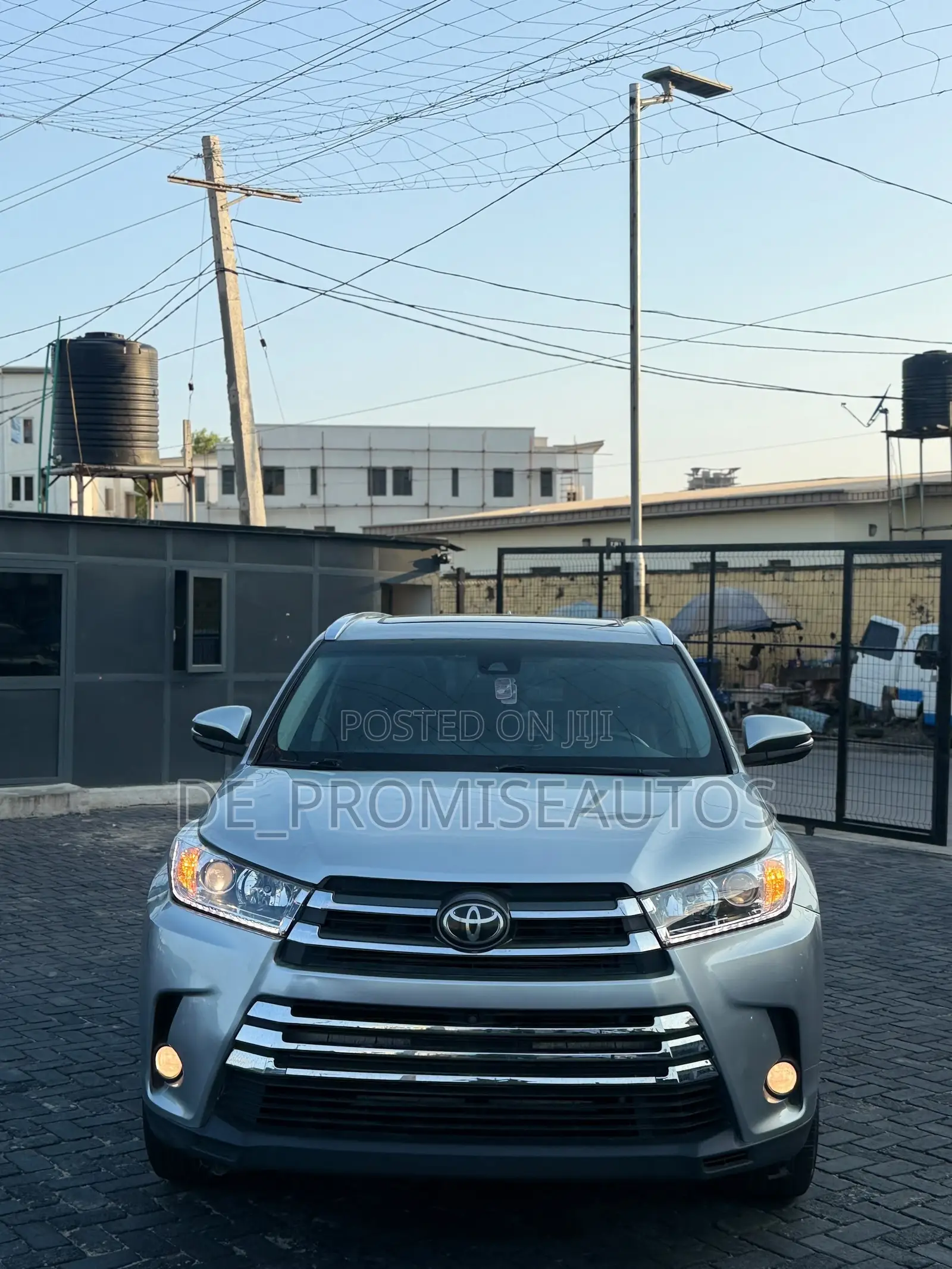 Toyota Highlander Limited 4x2 V6 (3.5L 6cyl 8A) 2018 Silver