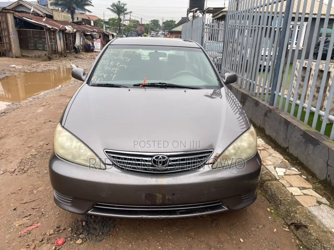 Toyota Camry 2005 Gray