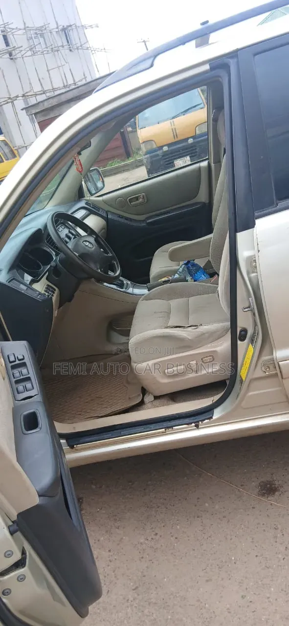 Toyota Highlander 2003 Gold