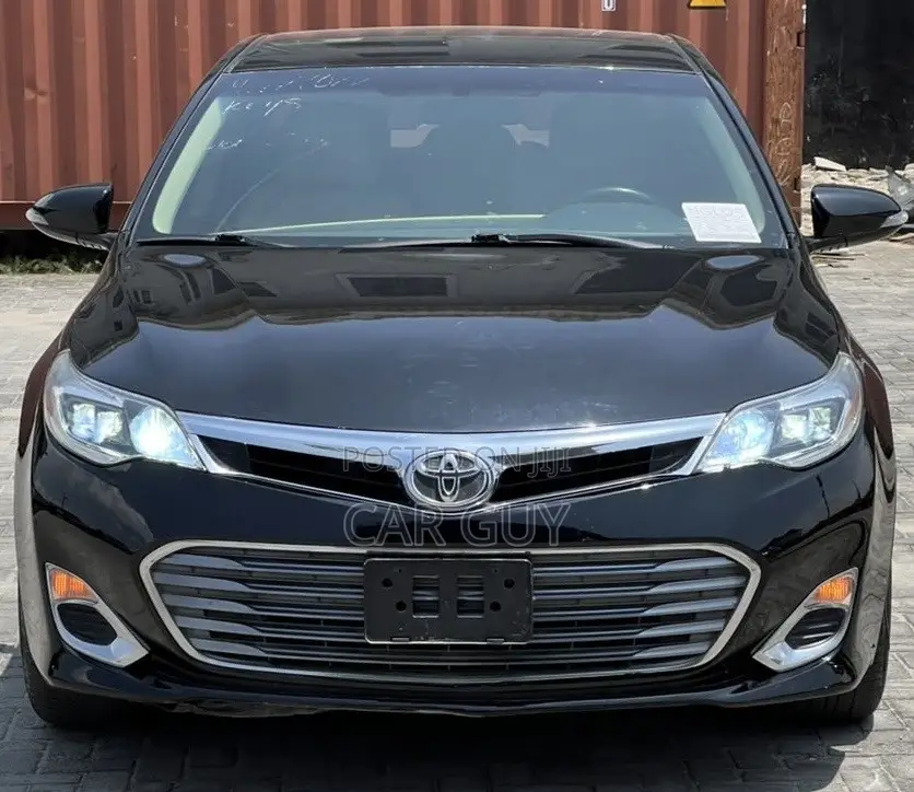 Toyota Avalon XLE FWDSedan (3.6L 6cyl 6A) 2016 Black