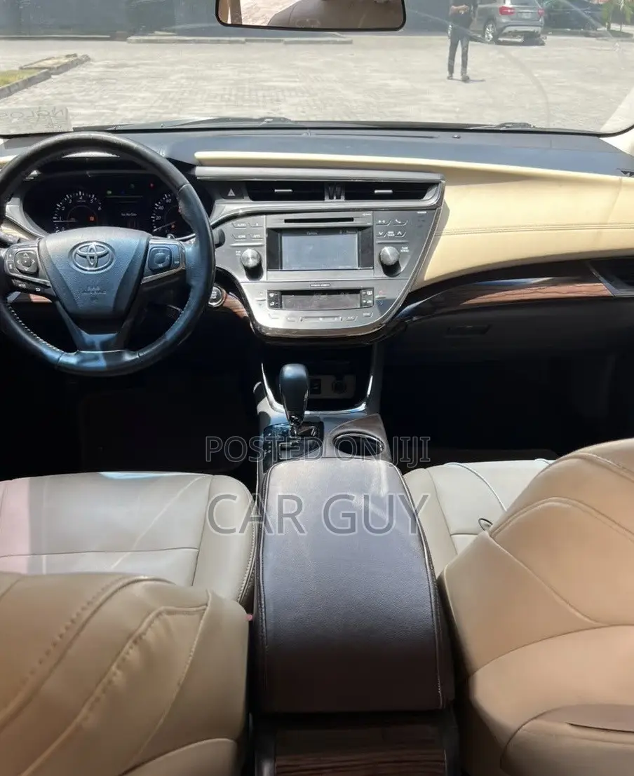 Toyota Avalon XLE FWDSedan (3.6L 6cyl 6A) 2016 Black