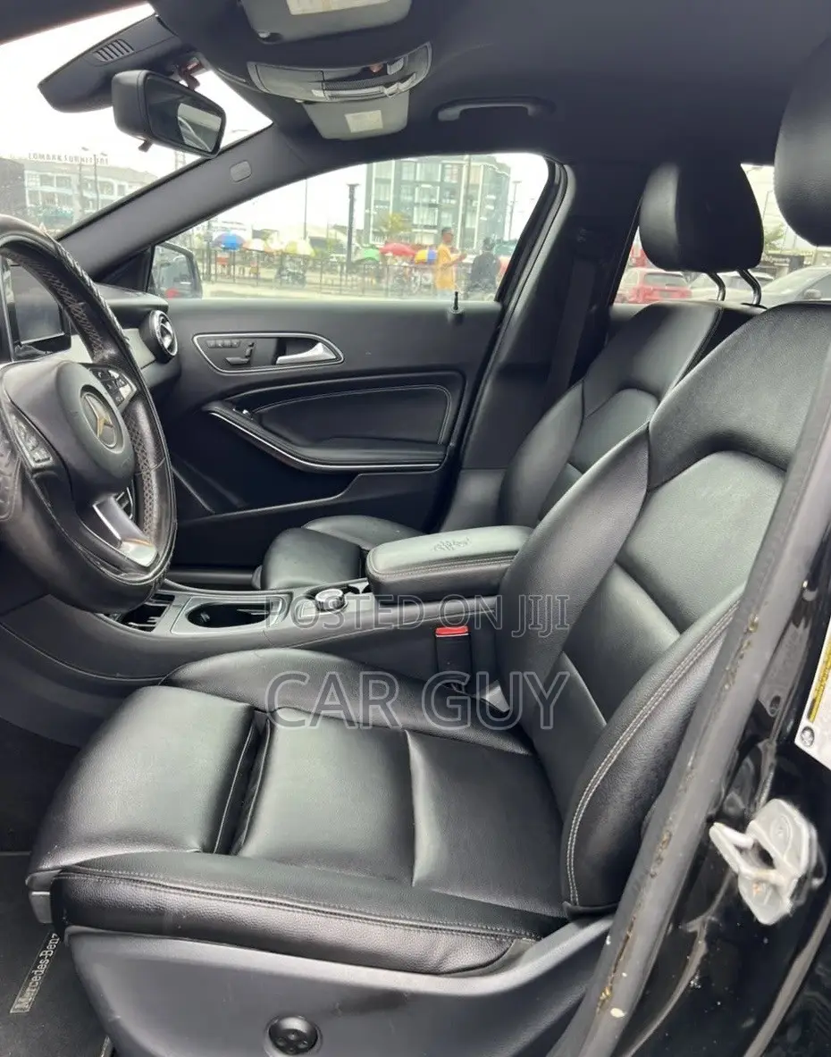 Mercedes-Benz GLA 250 2017 Black