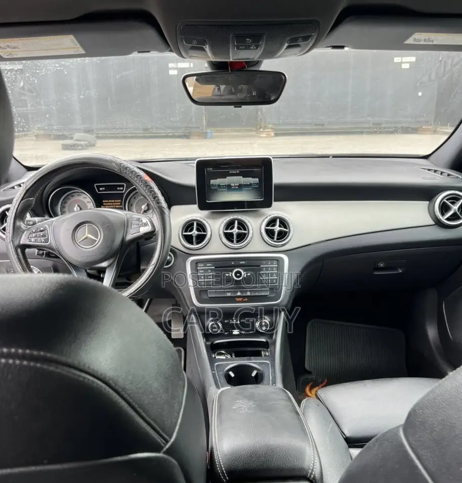 Mercedes-Benz GLA 250 2017 Black